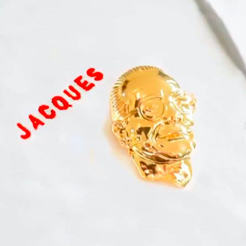 Jewel clip in homage to Jacques Chirac with embroidered first name